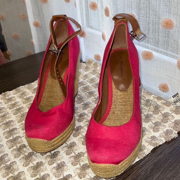 BCBGeneration Red and Tan Heels - Picture 1 of 8